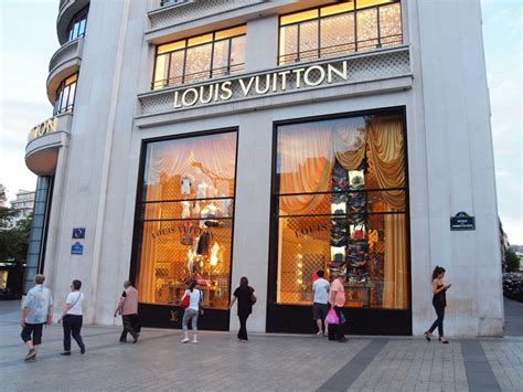 how much cheaper is louis vuitton in paris|louis vuitton outlet in paris.